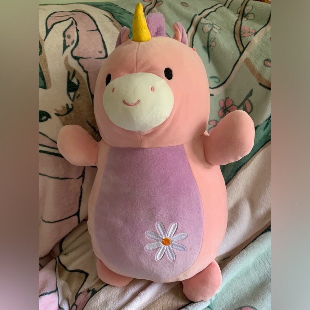 Squishmallow unicorn hugmee